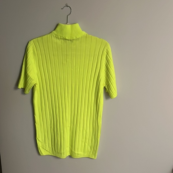 ASOS Design neon yellow men’s zip turtle neck - Picture 2 of 2